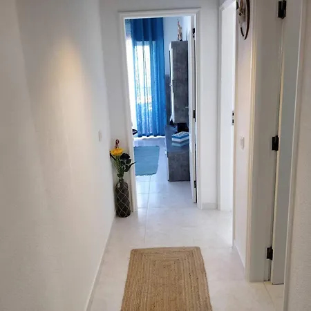 Sea View - - Balcony 公寓